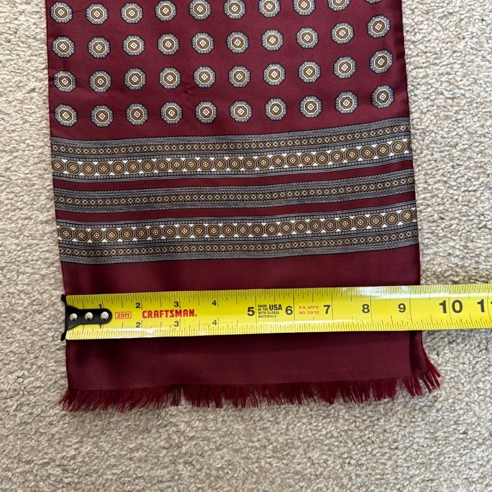 Burgundy Reversible Silk Wool Medallion Scarf Geometric Fringe WPL 6271 Vintage